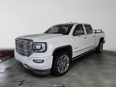 Used 2017 GMC Sierra 1500 Denali w/ Denali Ultimate Package AWD/4WD image 7