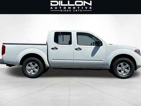 Used 2013 Nissan Frontier SV AWD/4WD image 3