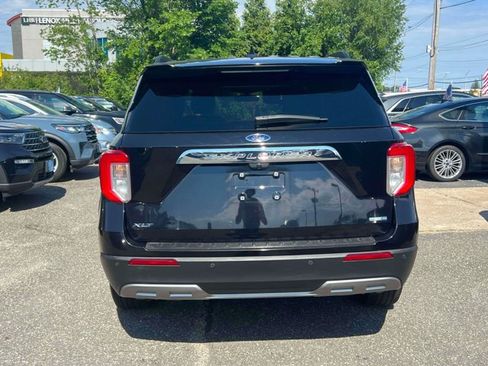 Used 2020 Ford Explorer XLT w/ Equipment Group 202A AWD/4WD image 7