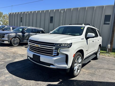 Used 2021 Chevrolet Tahoe High Country AWD/4WD image 18