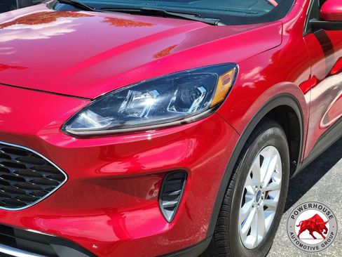 Certified 2020 Ford Escape SE FWD image 10