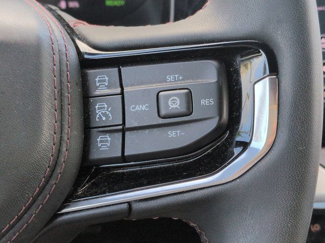 Used 2024 Jeep Wagoneer Launch Edition AWD/4WD image 27