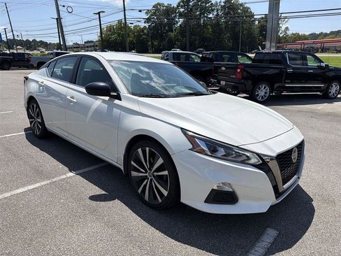 Used 2019 Nissan Altima 2.5 SR FWD image 6