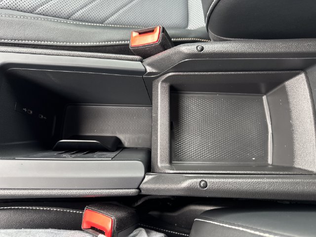 Certified 2025 Volkswagen Tiguan SE AWD/4WD image 29