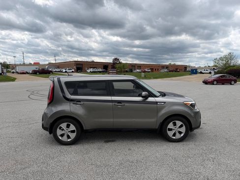 Used 2015 Kia Soul FWD image 5