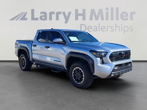 Certified 2024 Toyota Tacoma TRD Off-Road image 7