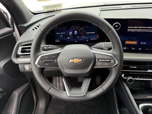 New 2026 Chevrolet Traverse LT w/ Sun and Wheel Package FWD image 12