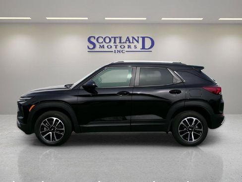 Used 2025 Chevrolet TrailBlazer LT AWD/4WD image 1