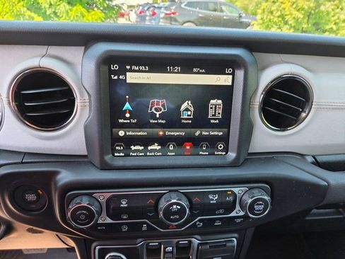 Certified 2023 Jeep Gladiator Overland AWD/4WD image 6