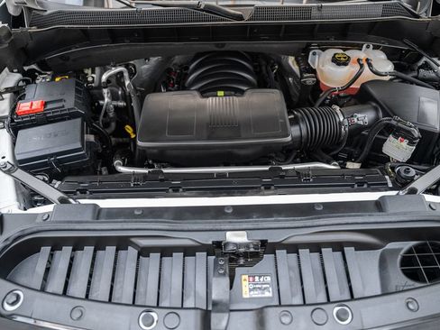 Used 2025 Chevrolet Silverado 1500 High Country AWD/4WD image 23