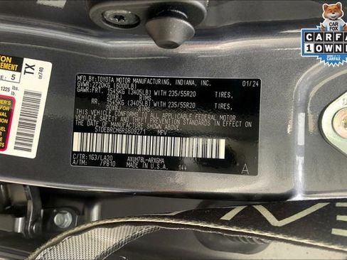 Used 2024 Toyota Highlander Platinum image 32