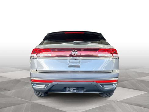 Certified 2024 Volkswagen Atlas Cross Sport SE w/ Panoramic Sunroof Package FWD image 7