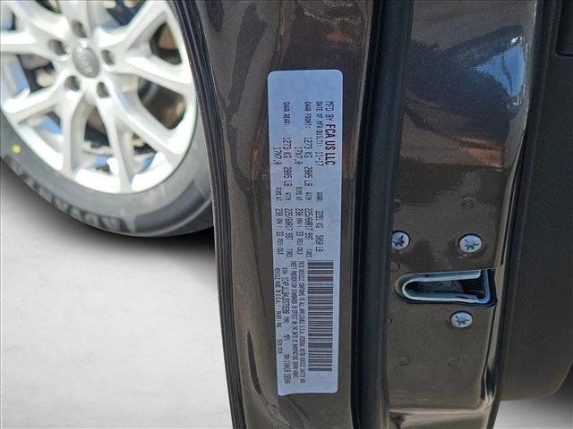 Used 2018 Jeep Cherokee Latitude Plus FWD image 17