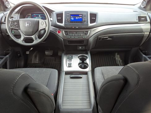 Used 2019 Honda Passport Sport image 17