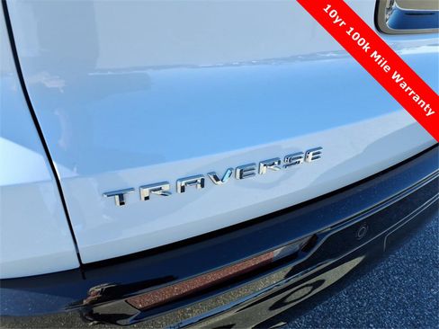 New 2026 Chevrolet Traverse High Country image 9