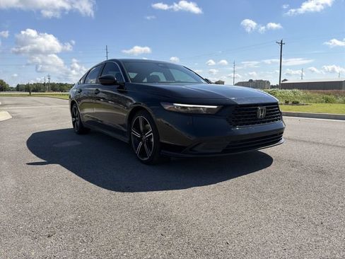 Used 2025 Honda Accord Sport image 7