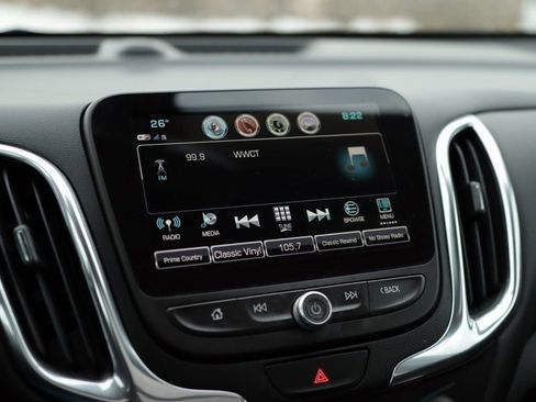 Used 2018 Chevrolet Equinox LT w/ Sun & Infotainment Package image 12