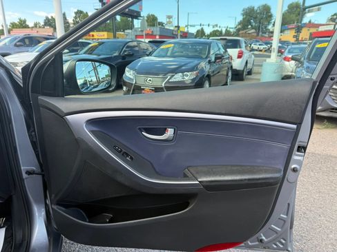 Used 2013 Hyundai Elantra GT w/ Style Pkg FWD image 17