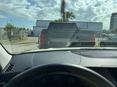 Used 2025 Kia Seltos S image 36