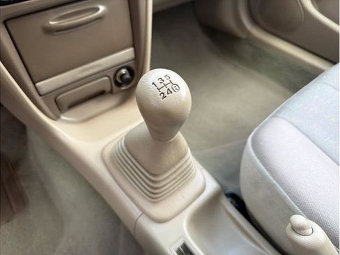 Used 1999 Toyota Corolla CE FWD image 17