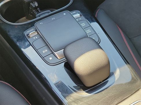 Used 2022 Mercedes-Benz A 220 4MATIC image 27