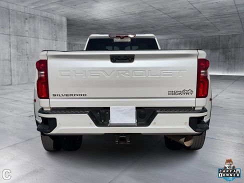Used 2024 Chevrolet Silverado 3500 High Country w/ High Country Premium Package image 5