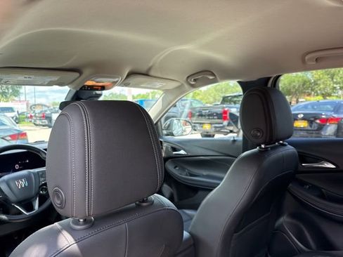 Used 2025 Buick Encore GX Preferred FWD image 19