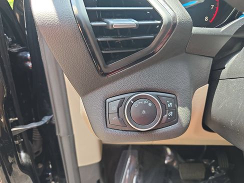 Used 2017 Ford Escape Titanium FWD image 26