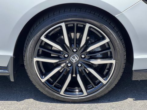 Certified 2023 Honda Accord Touring image 28