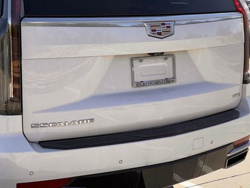 Certified 2023 Cadillac Escalade ESV Premium Luxury Platinum image 8