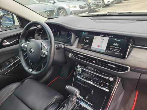 Certified 2020 Kia Cadenza Limited image 8
