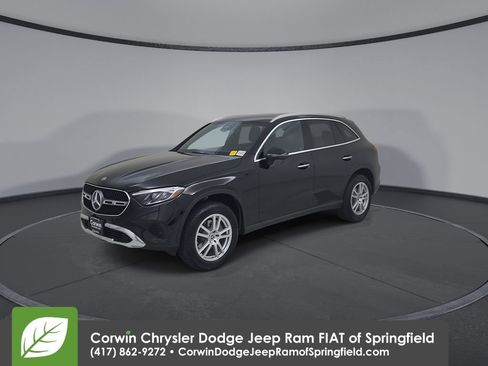 Used 2023 Mercedes-Benz GLC 300 4MATIC image 7