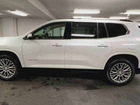 Certified 2025 GMC Acadia Denali AWD/4WD image 5