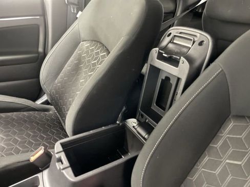 Used 2024 Mitsubishi Outlander Sport AWD image 21