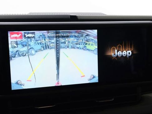 Used 2025 Jeep Gladiator Rubicon w/ Safety Group AWD/4WD image 63