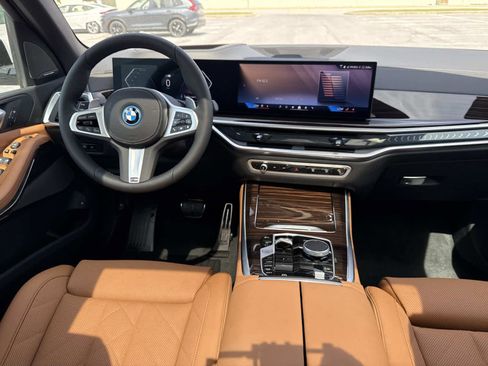 New 2026 BMW X5 xDrive50e w/ M Sport Package AWD/4WD image 17