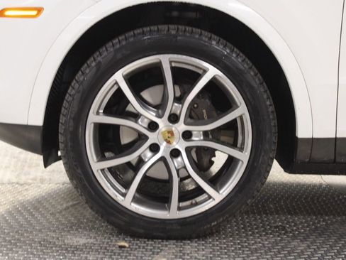 Certified 2020 Porsche Cayenne image 10