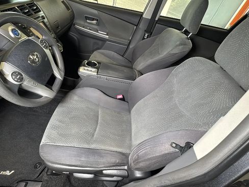 Used 2012 Toyota Prius V Three FWD image 32
