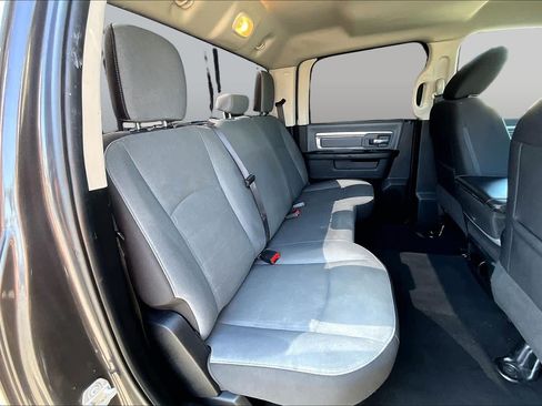 Used 2022 RAM 1500 Classic SLT RWD image 38
