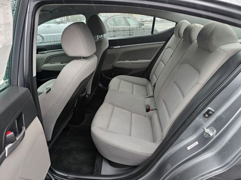 Used 2019 Hyundai Elantra SEL image 15
