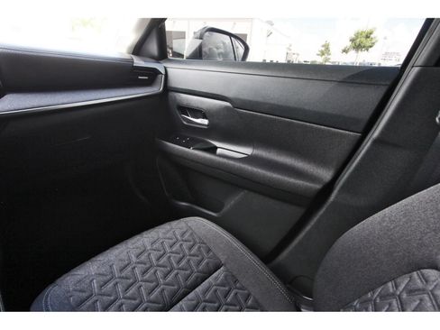 Certified 2025 Nissan Kicks SV AWD/4WD image 13