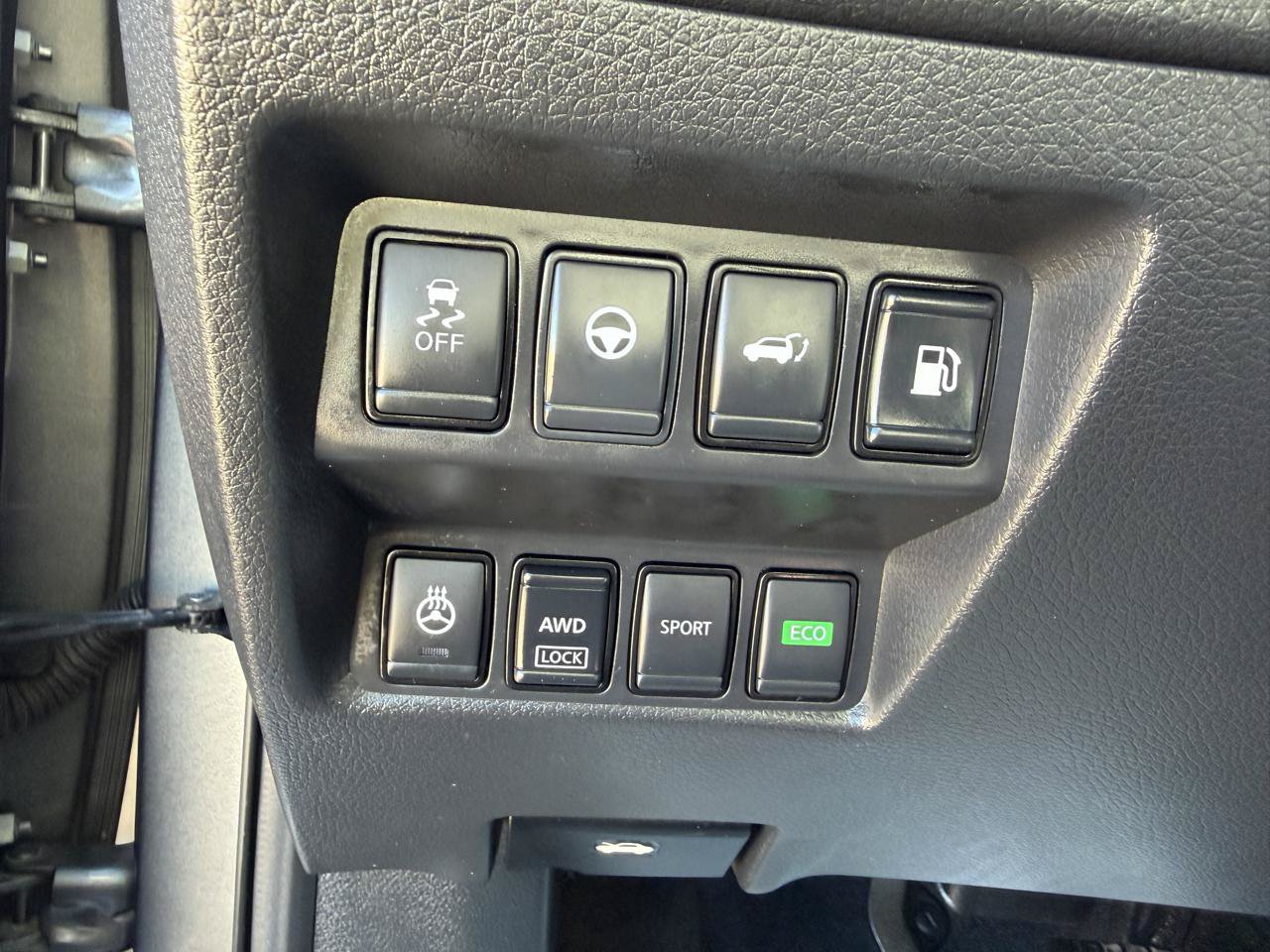 Used 2020 Nissan Rogue SL AWD/4WD image 23