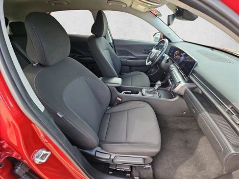 Used 2024 Hyundai Kona SEL FWD image 19
