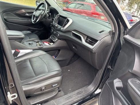 Used 2023 GMC Terrain SLT w/ Elevation Edition image 25