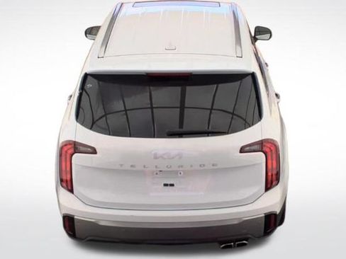 Used 2025 Kia Telluride S FWD image 10