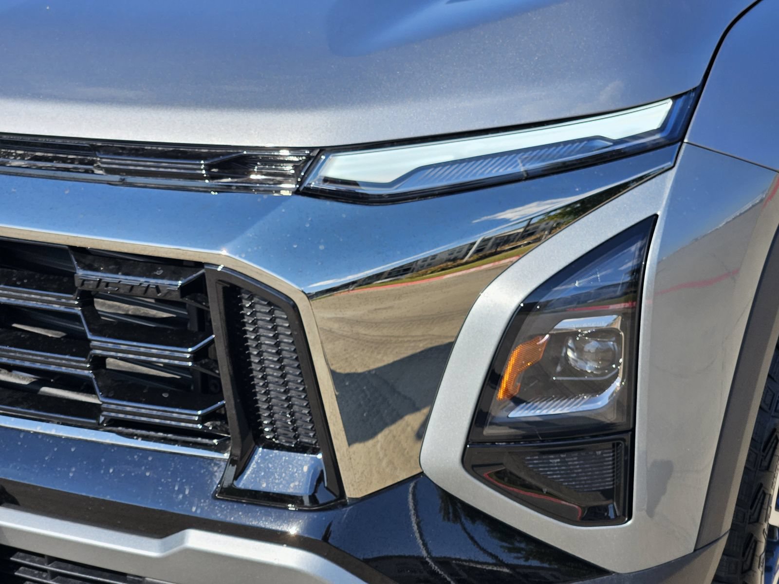 New 2027 Chevrolet Equinox ACTIV w/ Convenience Package III FWD image 10