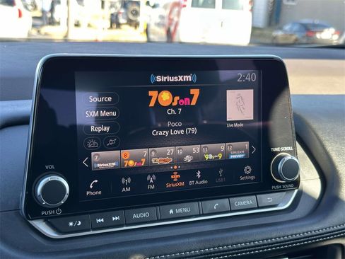 Used 2023 Nissan Rogue S image 3