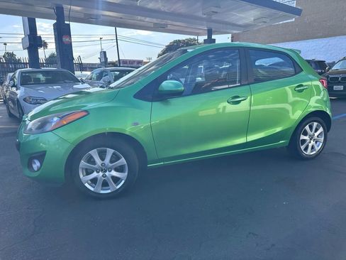 Used 2013 MAZDA MAZDA2 Touring image 6