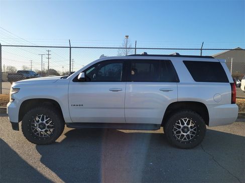 Used 2017 Chevrolet Tahoe LT image 4