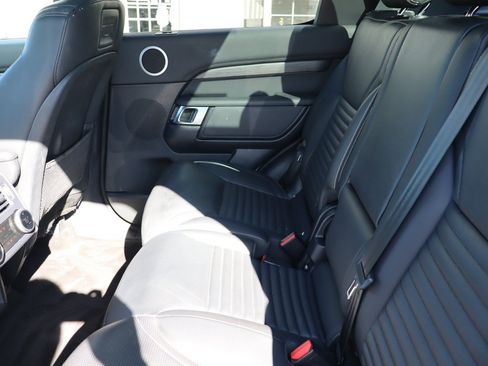 Used 2023 Land Rover Discovery S AWD/4WD image 26